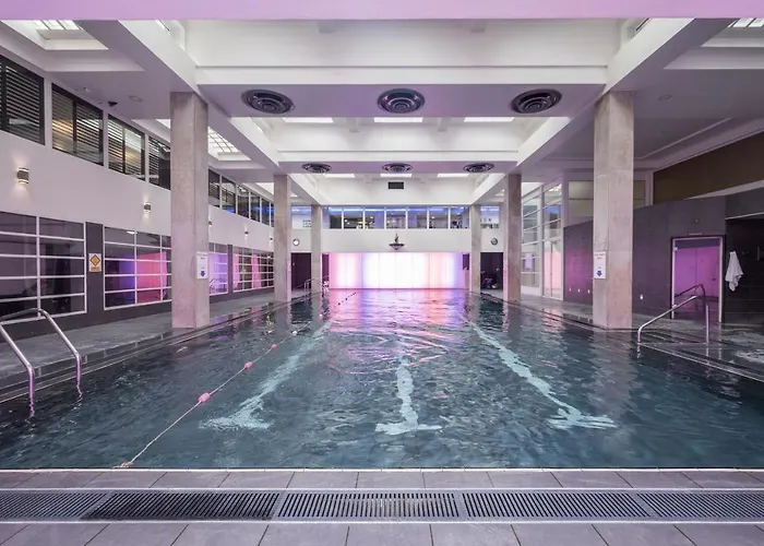 Riverside Accommodation in Pimlico - London